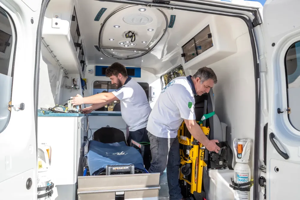 ambulanciers des Ambulances Taxis  Du Lavedan & Leader